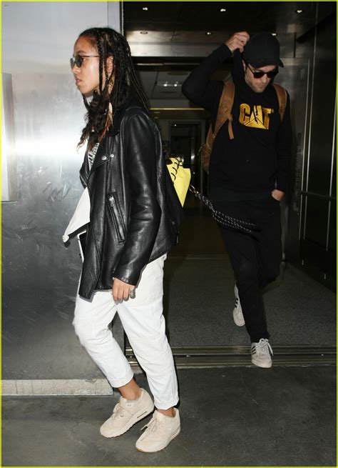 Robert Pattinson And Fka Twigs Step Out For Rare Public Appearance Photo 1031588 Photo Gallery