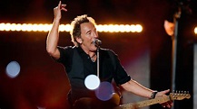 Bruce Springsteen's Super Bowl XLIII Halftime Show Rocks the World ...