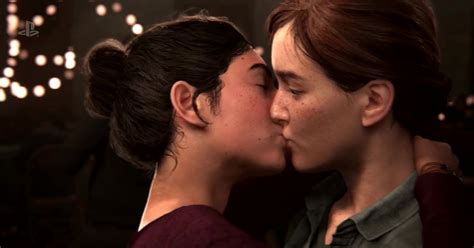The Last Of Us 2s Kiss Was A Beautiful Opening For Sony