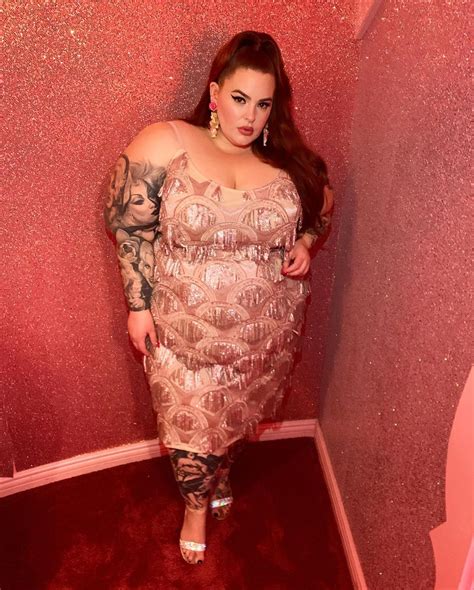 Image May Contain One Or More People And People Standing Tess Holliday