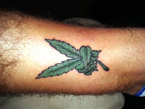 22 Mejores Imágenes De Weed Leaf Tattoos En Pinterest Tatuajes De