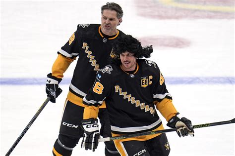 Jaromir Jagr's number 68 retired by Pittsburgh Penguins | 90.5 WESA