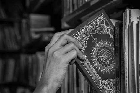 Asbabun Nuzul Surah An Naziat Lengkap Dengan Bacaan Arab Latin Dan My