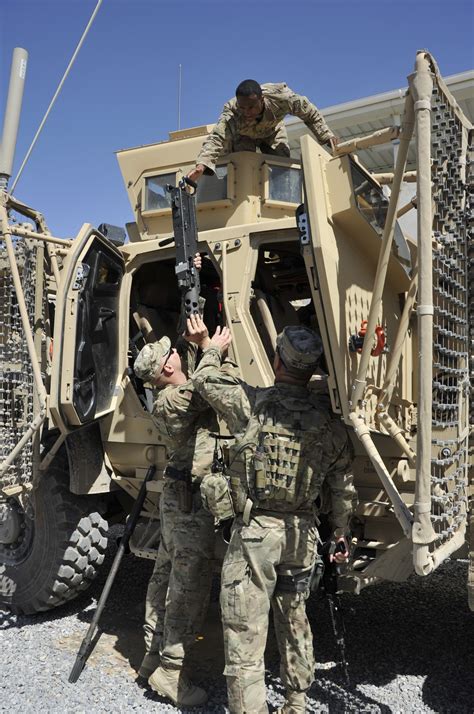 Soldiers Put The Army In Us Army Corps Of Engineers Article The