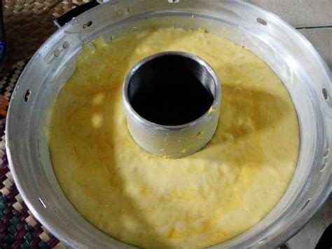 5 butir telur utuh,175gr gula pasir,1sdt tbm/ovalet/sp campurkan kemudian. Kue Bolu 'Resep Warisan Mama' | Resepkoki.co