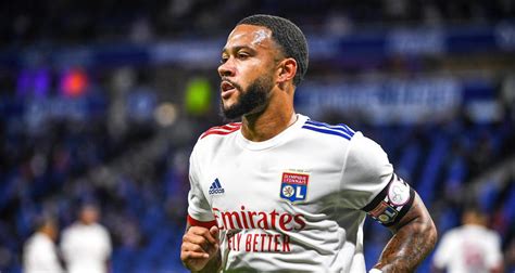 Born 13 february 1994), also known simply as memphis, is a dutch professional footballer who plays as a forward for ligue 1 club lyon and the. Mercato : Messi, PSG, Suarez, Depay ... les infos ...