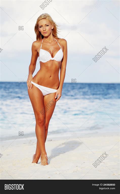 Woman Bikini Image And Photo Free Trial Bigstock