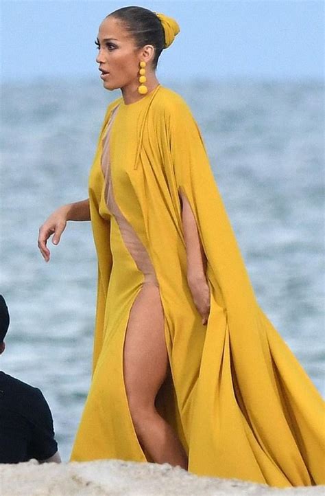 Jennifer Lopez On The Set Of Ni Tu Ni Yo Music Video In Florida
