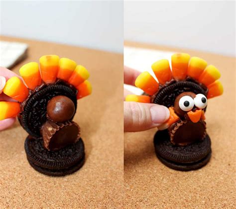 These Adorable Thanksgiving Candy Turkey Table Favors Add A Fun Touch
