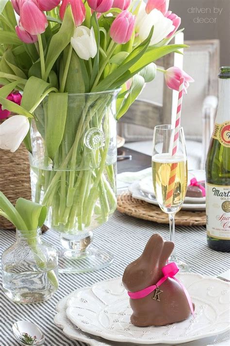 Amazing Bright And Colorful Easter Table Decoration Ideas 37 Homyhomee