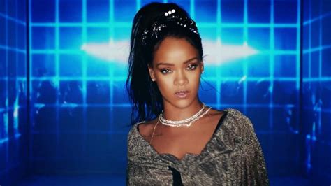 10 beauty lessons rihanna s music videos taught us allure