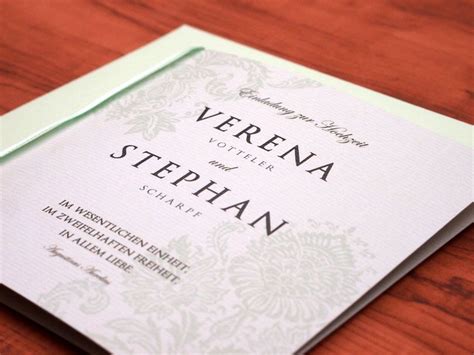 An die anrede kann direkt die entrichtung persönlicher glückwünsche und gratulationsworte zur. Hochzeitspapeterie-Serie: VICTORIAN - Einladungskarte ...