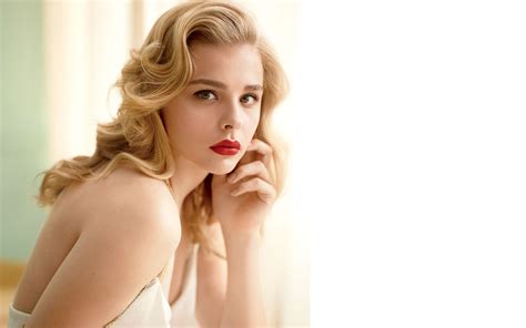 Chloe Grace Moretz Women Blonde Face Red Lips Look Wallpaper Celebrities Wallpaper Better