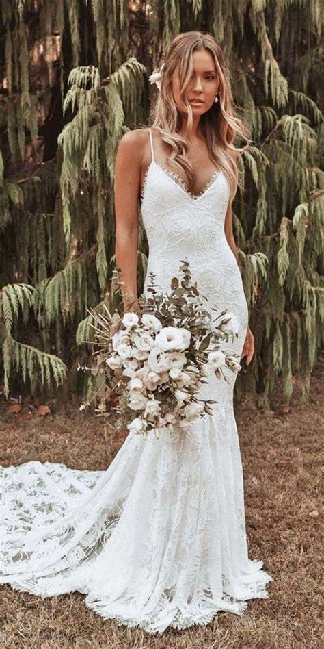 We take an in depth look at traditional city, countryside and overseas weddings and show you how to dress in a modern and stylish way for each. 24 Summer Wedding Dresses To Make Your Celebration Great