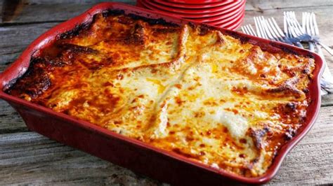 5 Divine Recipes For National Lasagna Day Rachael Ray Show