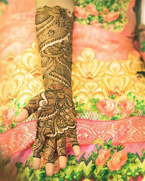 Trendy Bridal Henna Designs For Your Wedding Day Mehndi Designs