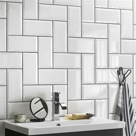BCT White Metro Gloss Wall Tiles 100mm X 200mm - Box Of 50 (1m2) - BCT50520