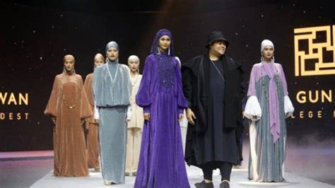 Koleksi busana hari raya ivan gunawan terinspirasi keindahan italia desain yang diterapkan pada koleksi ini juga sangat berbeda dengan lini busana miliknya yang terdahulu. Ivan Gunawan Luncurkan Brand Baju Muslim Terbaru, Desain ...