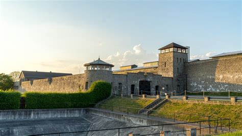 Mauthausen tourism mauthausen hotels mauthausen bed and breakfast. Französisches Denkmal / KZ-Gedenkstätte Mauthausen ...