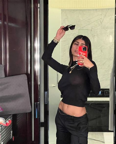 Pornhub Legend Mia Khalifa Goes Braless In Sultry Snaps On First Day Of Paris Holiday Daily Star