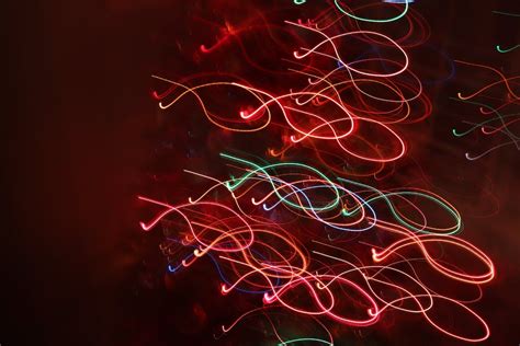 곡선 공상 관념적인 광 회화 그래픽 디자인 긴 노출 네온 네온 불빛 노출 다채로운 디자인 모양 미래적인 바탕화면 발광 밝은 밝은 줄무늬 밤