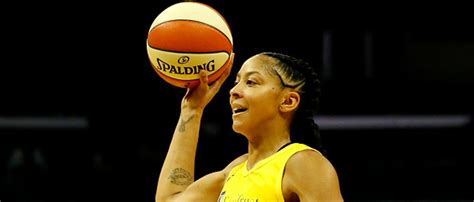 Candace Parker Won Her First Wnba Defensive Player Of The Year Award