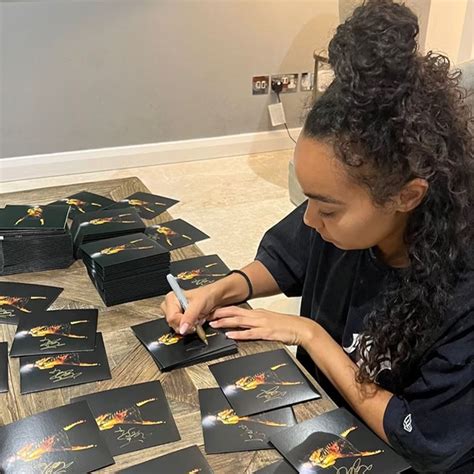 Leigh Anne Charts On Twitter Rt Leighannemusic Ive Got Some Exclusive Super Limited Cds