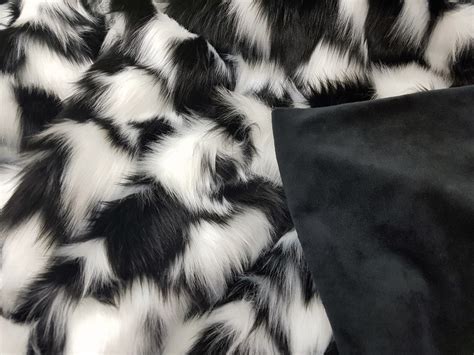 Tissavel Houndstooth Faux Fur Throws Faux Fur Throws Fabric And Fashion