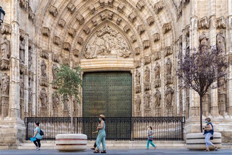 Cordoba, a beautiful and ancient city on the banks of the guadalquivir river, has a glorious past. Andalucía extiende a Sevilla, Córdoba y Jaén capital las ...