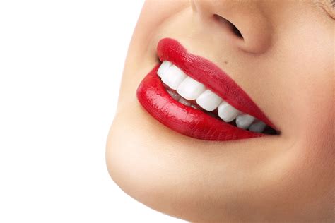 Garam memiliki berbagai kegunaan bagi mulut, di antaranya dapat menghilangkan bau tak berikut adalah cara untuk memutihkan gigi dengan jeruk nipis yang dikombinasikan dengan kunyit dan garam. Cara Merawat & Memutihkan Gigi agar Putih dan Berkilau