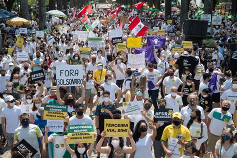 Constantino Diz Que Protestos Contra Bolsonaro Foram Verdadeiro
