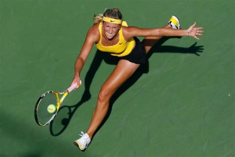 Виктория Азаренко на теннисном корте фотообзор Виктория Азаренко