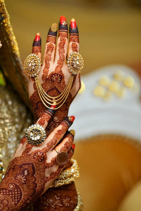 25 Kangan Mehndi Designs That You Cant Resist Baggout