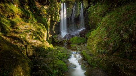 Download Wallpaper 3840x2160 Waterfall Stones Moss