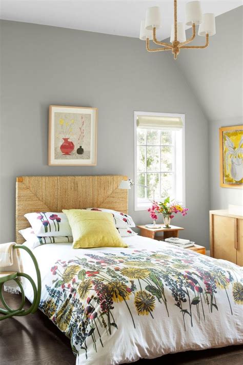 What Color Goes With Gray Bedroom
