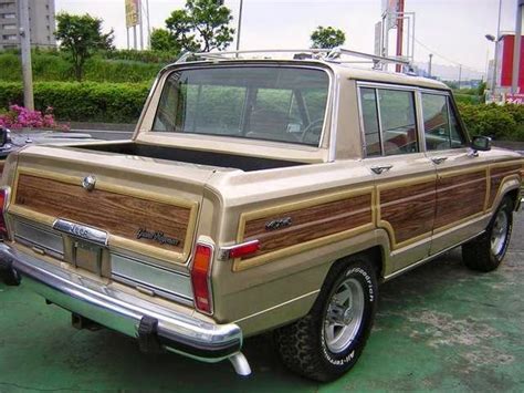 Saving Jeep Grand Wagoneers A Different Wagoneer Look In 2020 Jeep