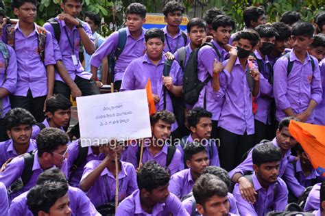 Mangalore Today Latest Main News Of Mangalore Udupi Page Abvp Protests Against Mangalore