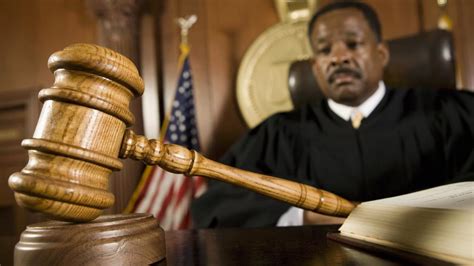 Boring Lawyers Make Our Jurors Dozy Says Us Judge World The Times