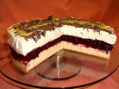 Schwarze Johannisbeer Sahnetorte