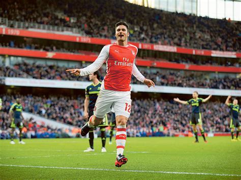 Giroud A Different Player Now Wenger Says Football Gulf News