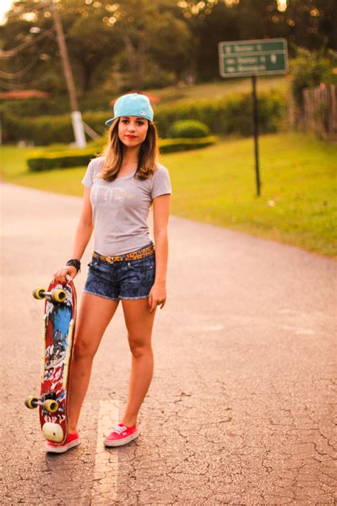 Skateboard Photoshoot Femalesurfers Roupas De Menina Skatista Meninas Skatistas Surfistas