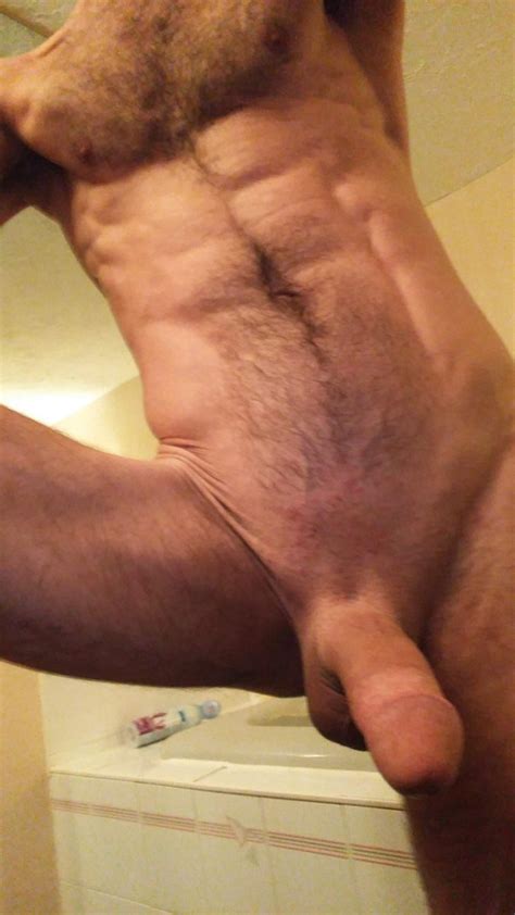 Photos sexy d hommes nus avec une belle bite et un beau corps musclé