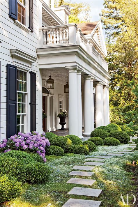 52 Beautifully Landscaped Home Gardens House Exterior Traditional