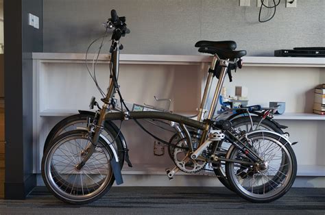 Le successive considerazioni nascono dall'utilizzo urbano quotidiano prolungato di questi due telai (dahon ios 2010 e tern eclipse 2011) e quindi dalla mia esperienza personale. Brompton S6L folding bike review: Here's your edge in the urban rat race | ITNews
