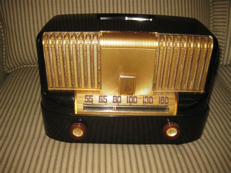 Emerson Model 561 Poppys Vintage Radios