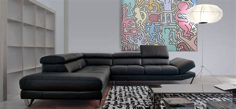 Upholstered in leather or fabric, each model is a luxury sofa handcrafted in italy. Sofa da Italia | Sofa Italia - Cemeo PRM800