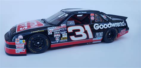 1993 Neil Bonnett Mom n Pop's/Goodwrench Lumina - NASCAR - Model Cars