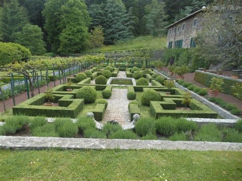 Italian Garden Design Topiary In Italian Gardens Living In Italy