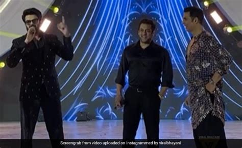 Salman Khan And Akshay Kumar Attended A Delhi Wedding From Towel Dance To Main Khiladi