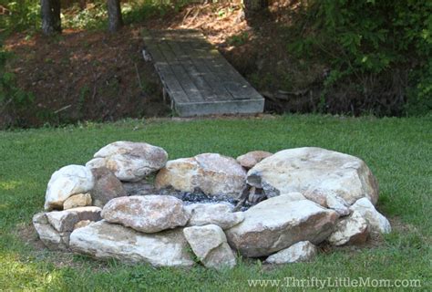 Learn how to build a fire pit with rocks in your backyard. Build Your Own Backyard Fire Pit Using Free Materials ...